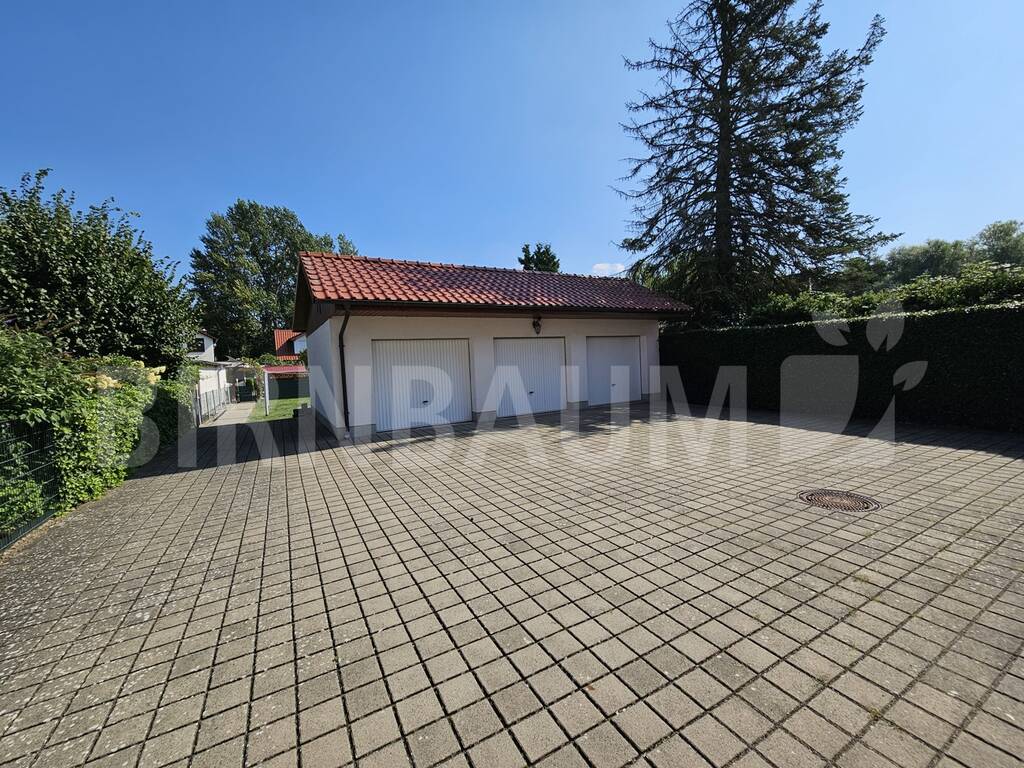 Innenhof/Garage
