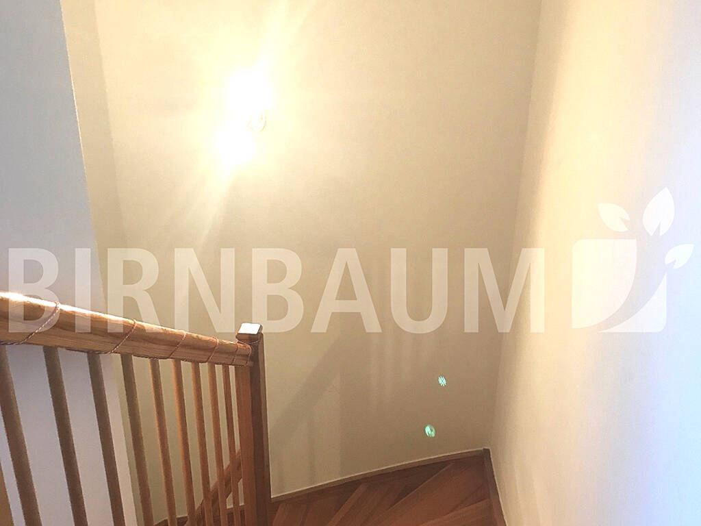Treppe innerhalb der Wohnung