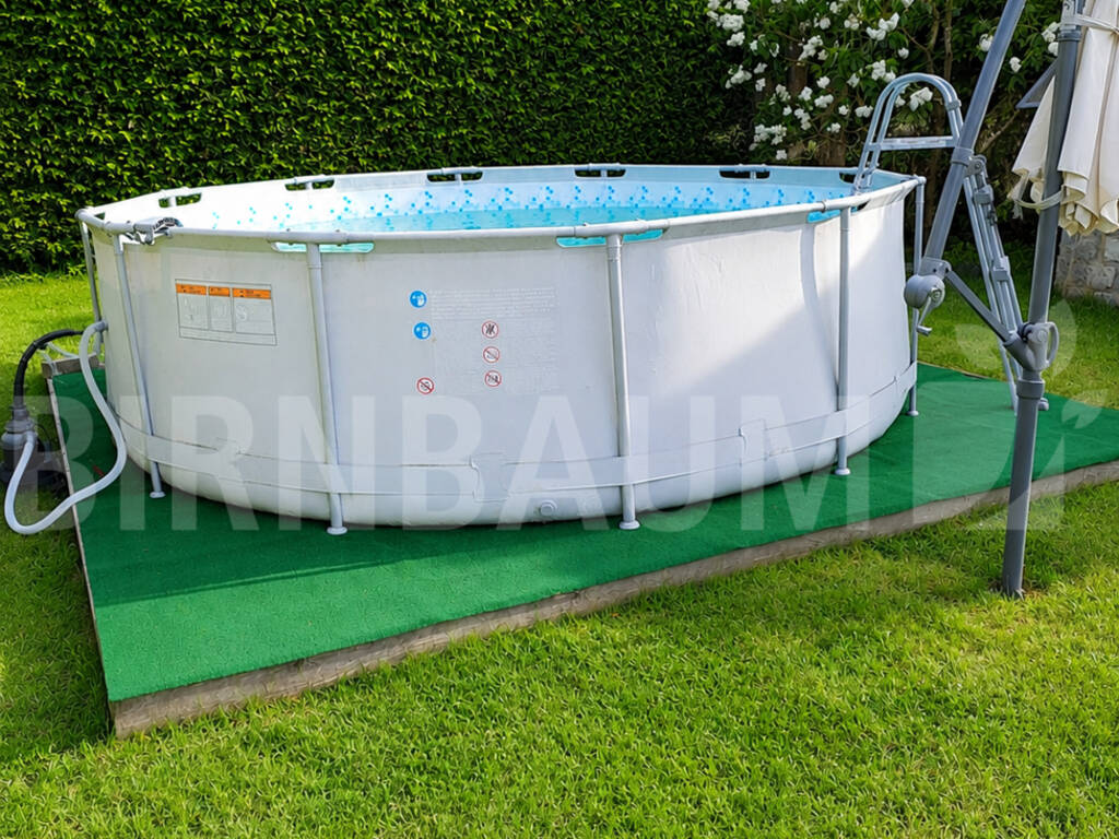 Pool mit Sitzecke Pool mit Sitzecke